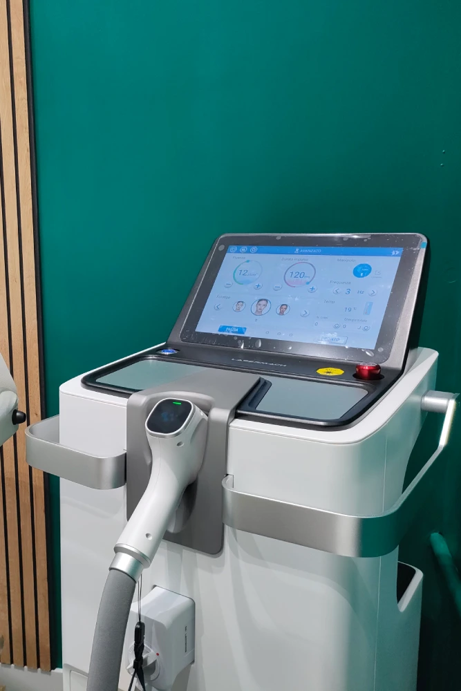 LASERoma Soddisfatti o Ritrattati LASERoma Soddisfatti o Ritrattati